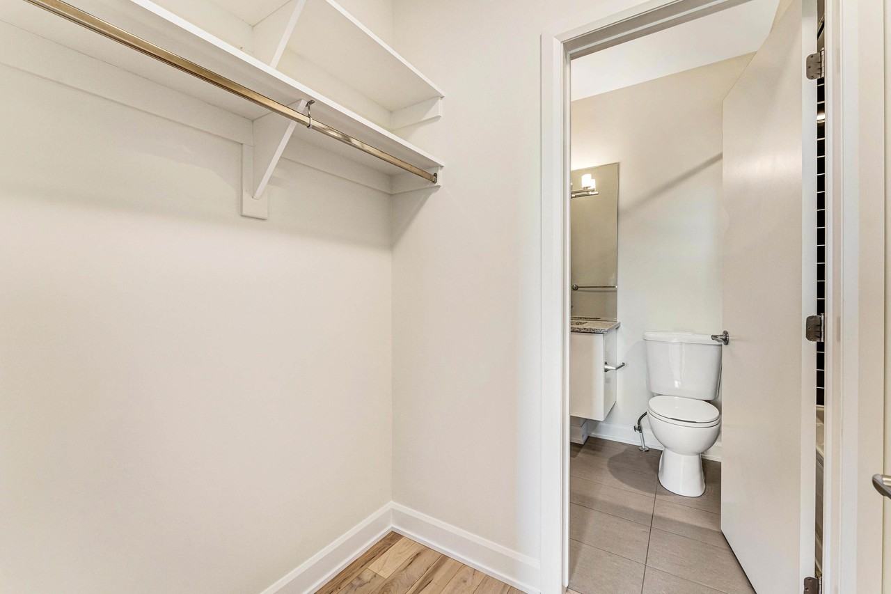 506 Mutual St #1 - Photo 6 of 32