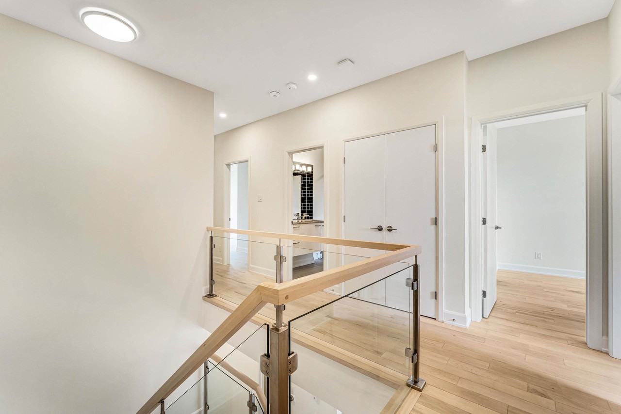 506 Mutual St #1 - Photo 2 of 32
