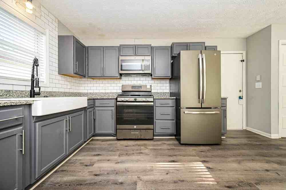 2093 Phillips Rd - Photo 6 of 17