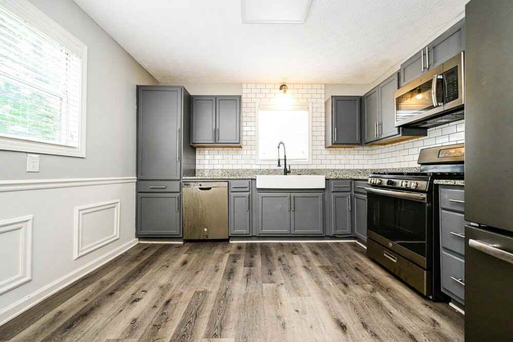 2093 Phillips Rd - Photo 7 of 17