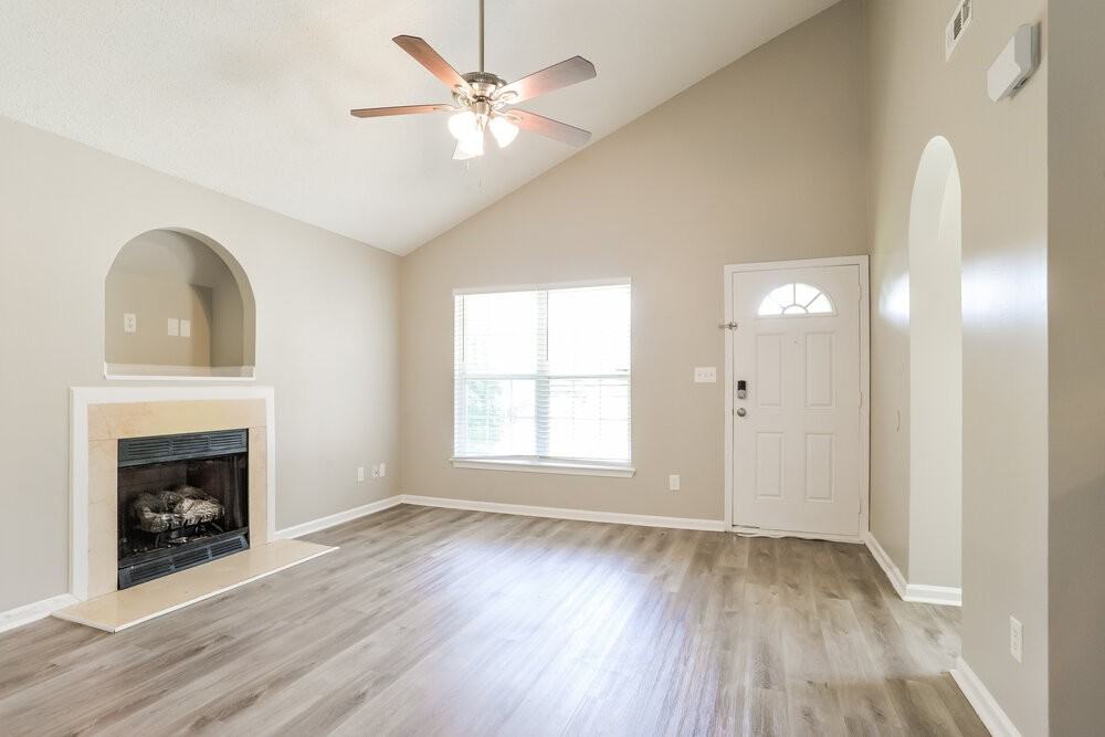 4148 Canyon Creek Ln - Photo 3 of 16