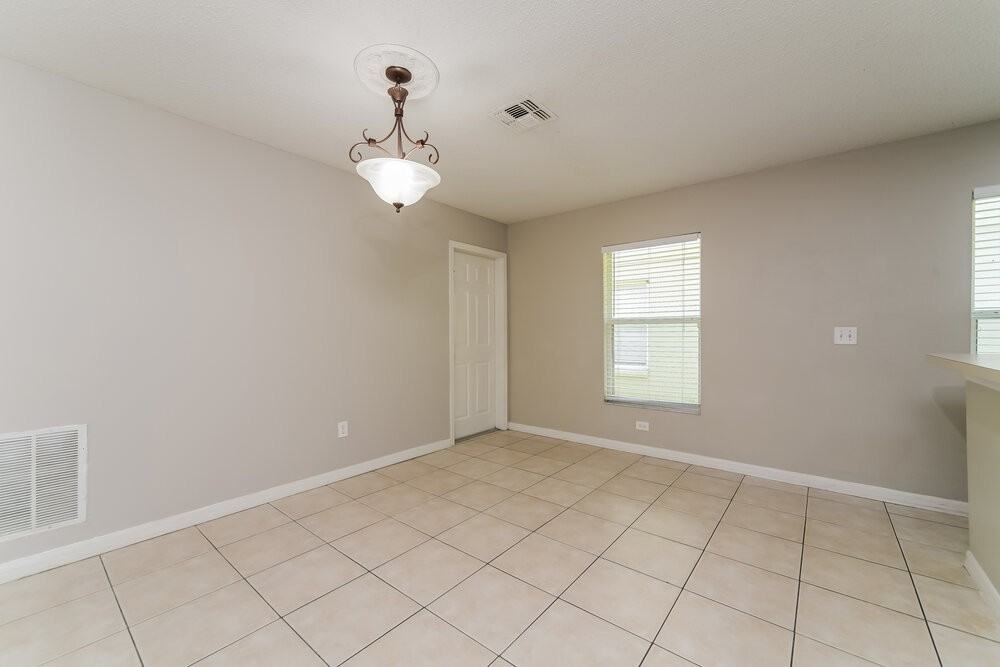 213 Owenshire Cir - Photo 6 of 16