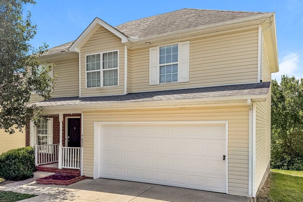 7835 Rainey Dr - Photo 4 of 17