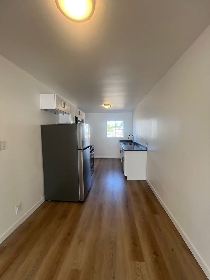 924 N. Kingsley Dr. - Photo 6 of 17