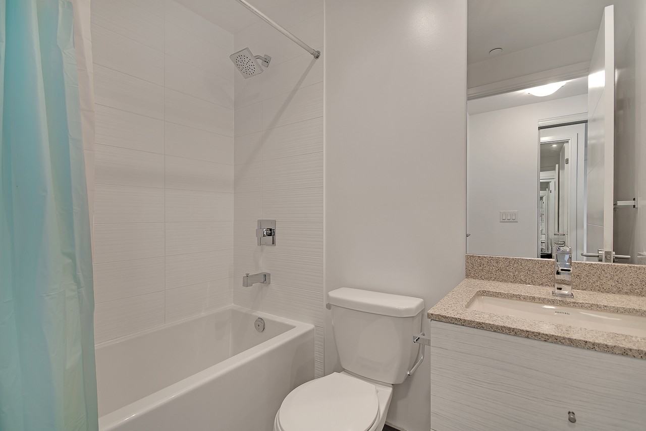 525 Adelaide St W #908T - Photo 7 of 28
