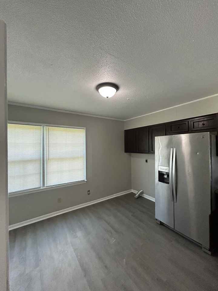 2007 Aimwell Rd - Photo 2 of 10
