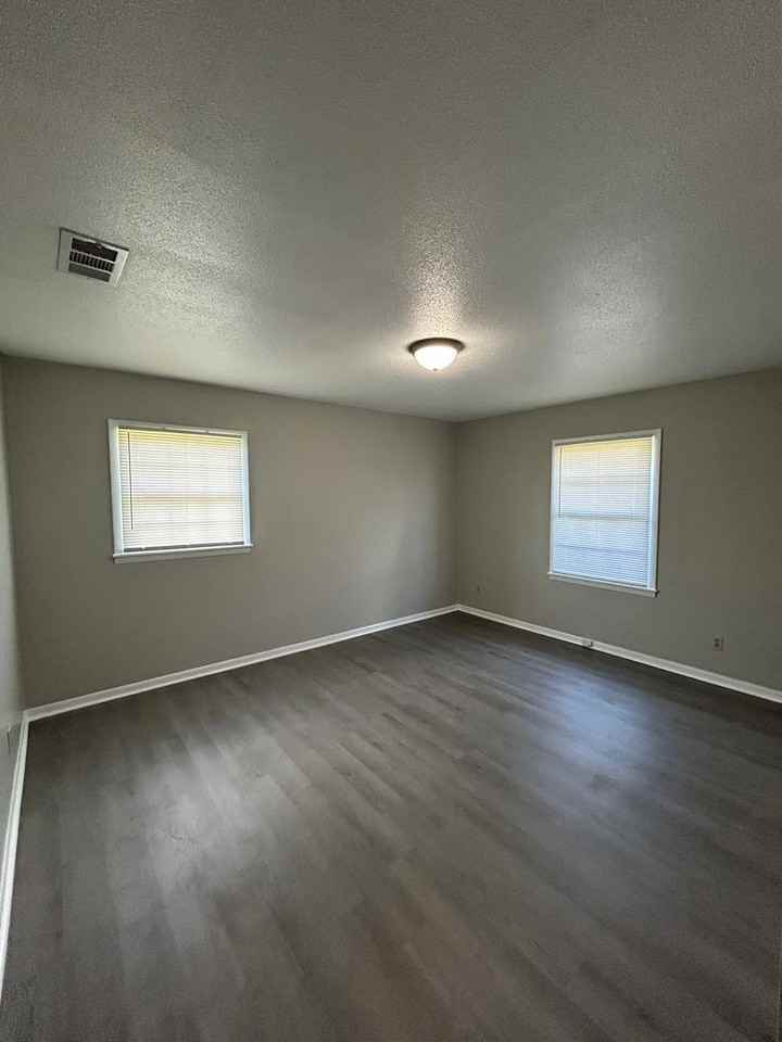 2007 Aimwell Rd - Photo 5 of 22
