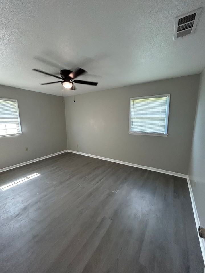 2007 Aimwell Rd - Photo 6 of 22