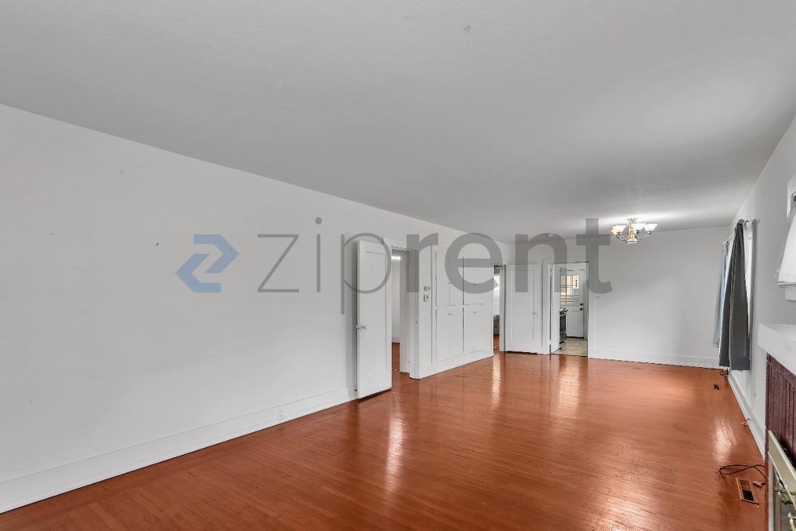 2145 Grant St - Photo 6 of 27