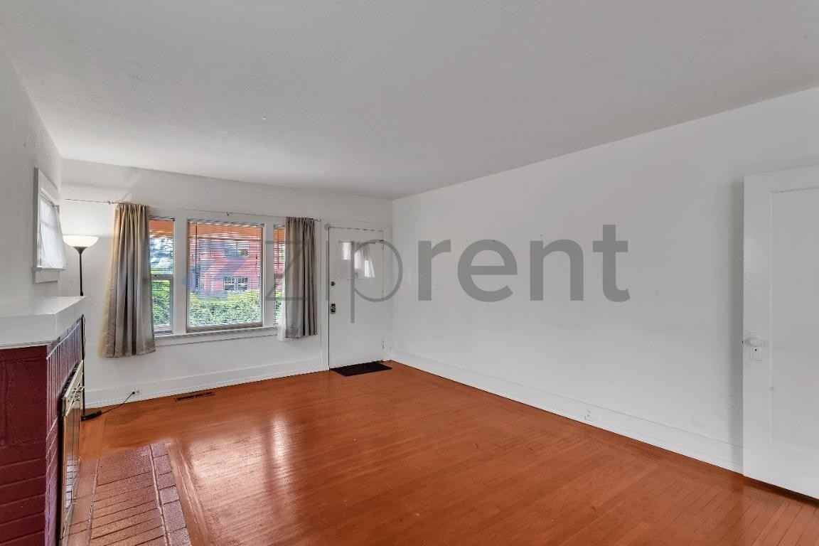 2145 Grant St - Photo 7 of 27