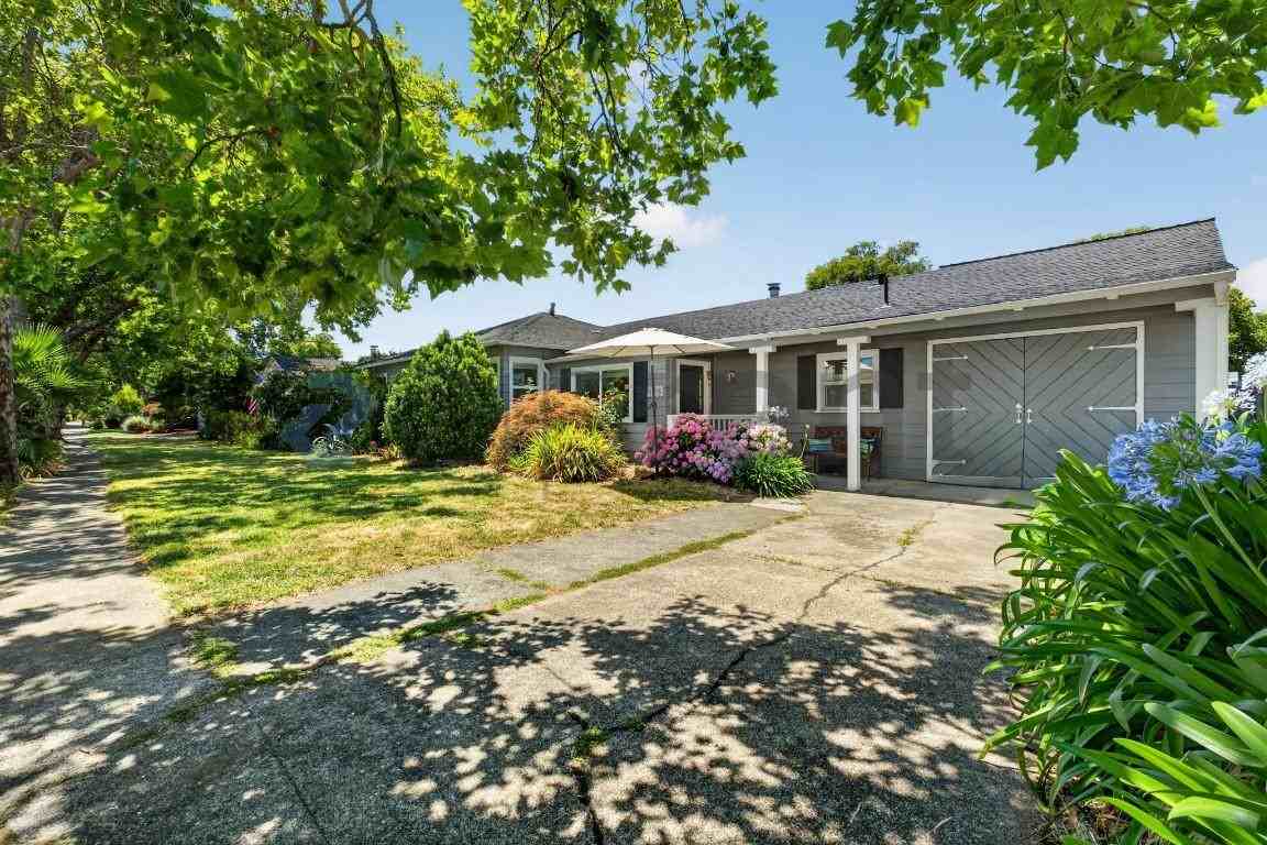 2039 Montecito Ave - Photo 4 of 46