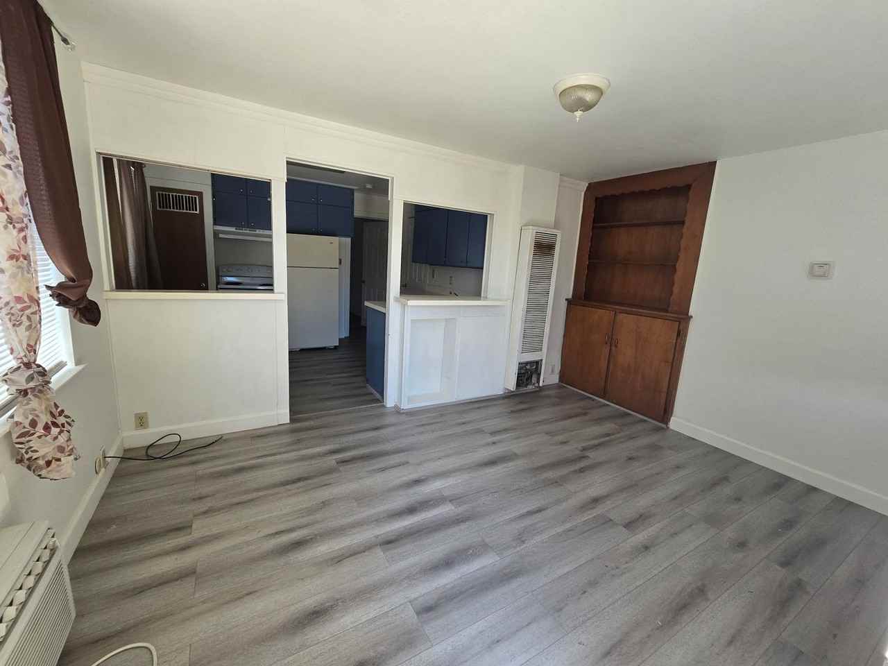 234 W 21st St - Photo 4 of 12