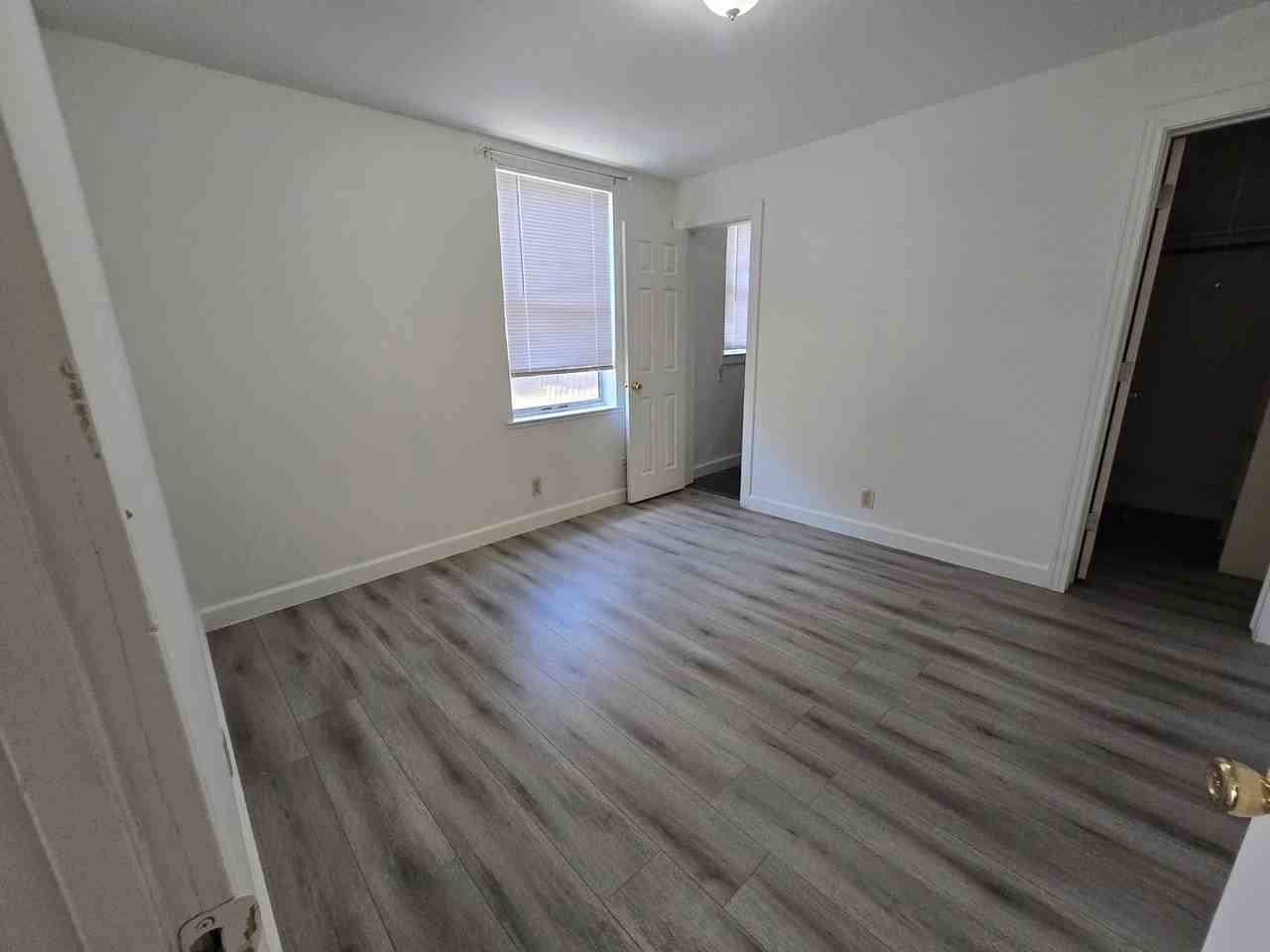 234 W 21st St - Photo 7 of 12