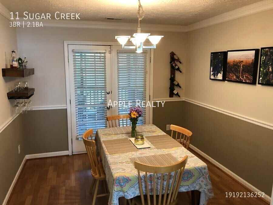11 Sugar Creek Ct - Photo 4 of 32