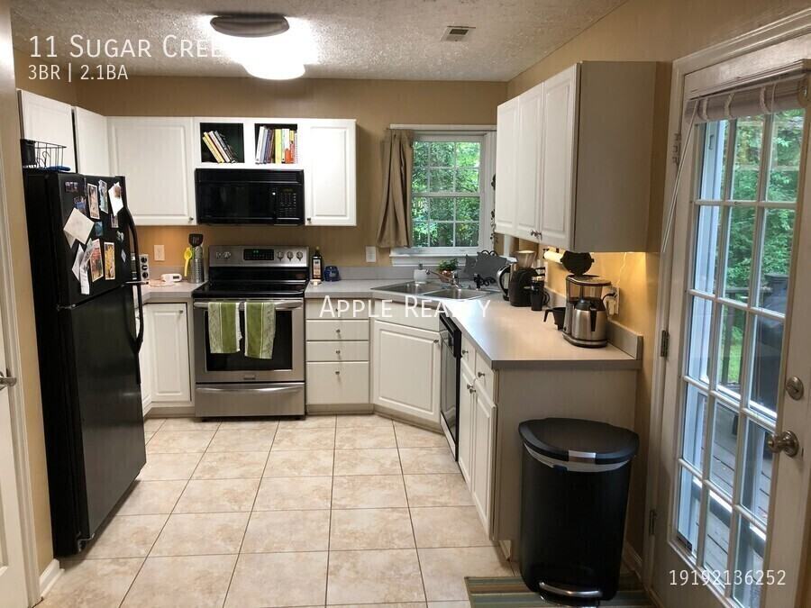 11 Sugar Creek Ct - Photo 5 of 32