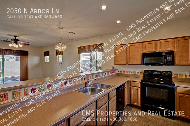 2050 N Arbor Ln - Photo 7 of 29