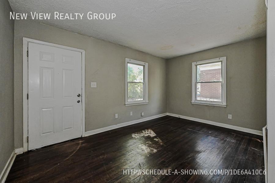 1900 Lasalle St #2 - Photo 3 of 18