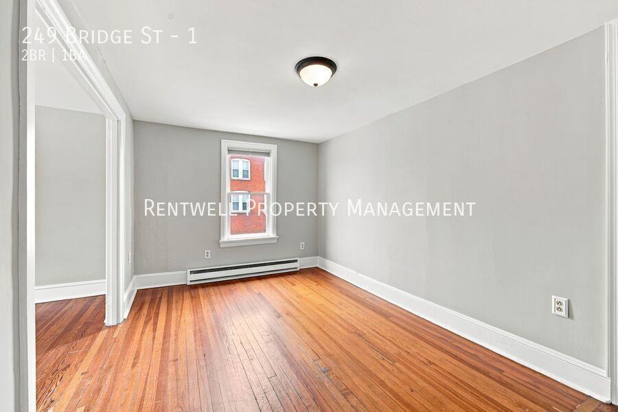 249 Bridge St #1 - Photo 5 of 16
