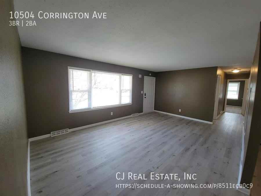 10504 Corrington Ave - Photo 5 of 12
