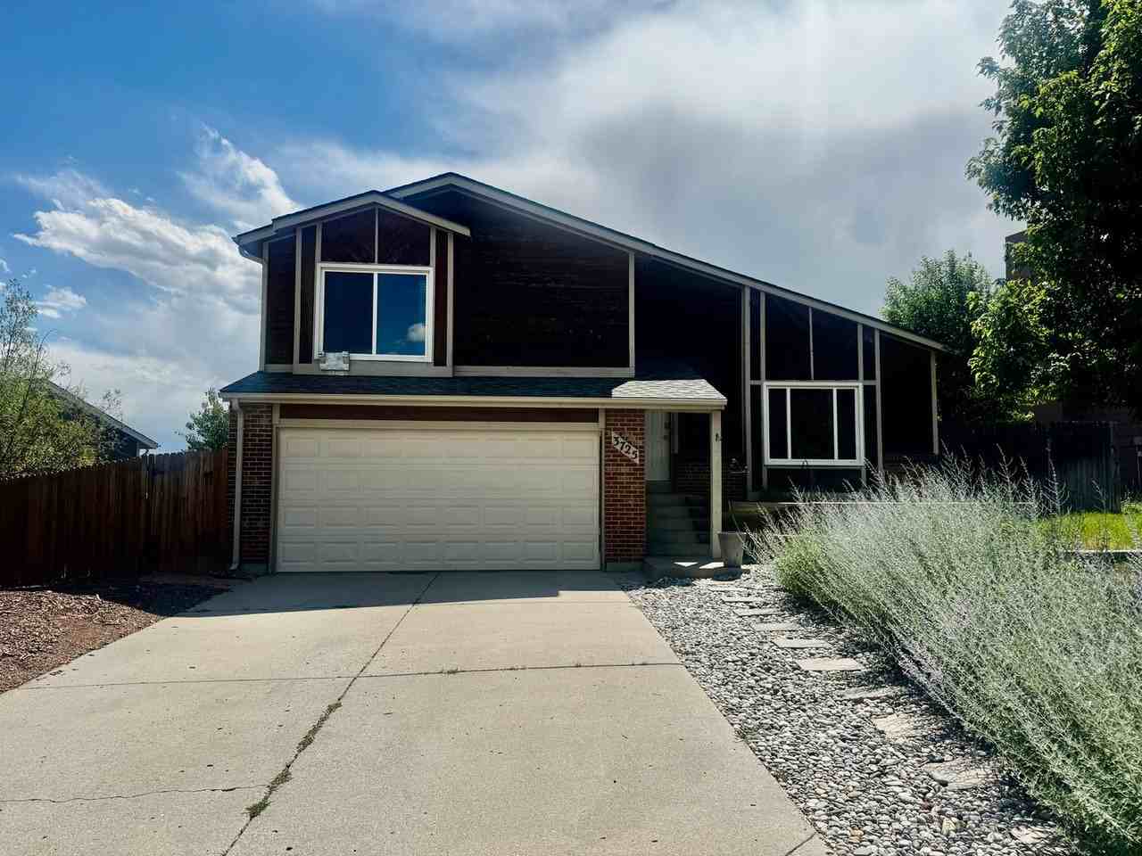 3725 Sedgewood Way - Photo 2 of 30