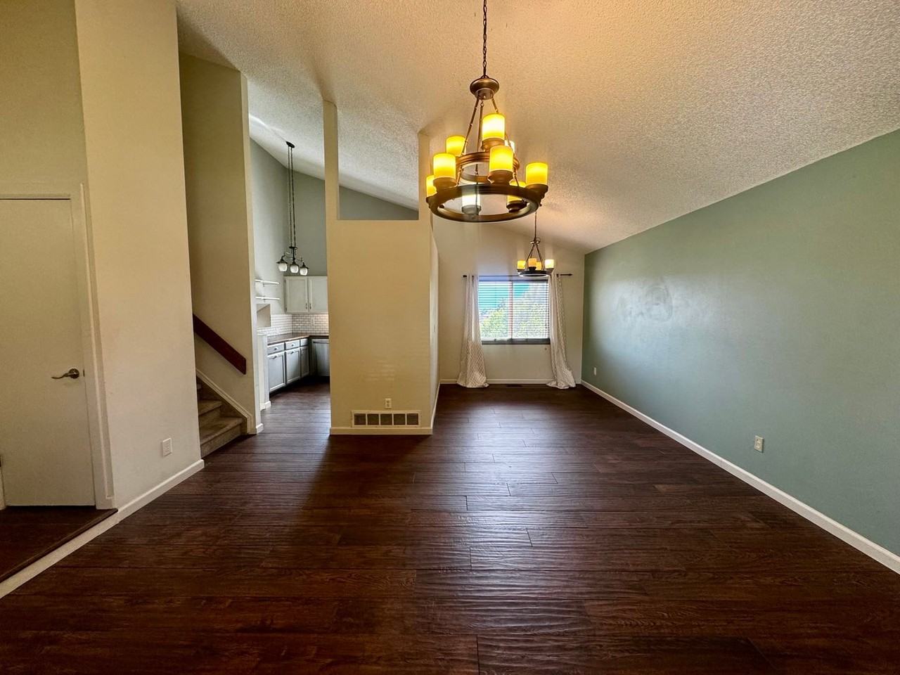 3725 Sedgewood Way - Photo 3 of 30