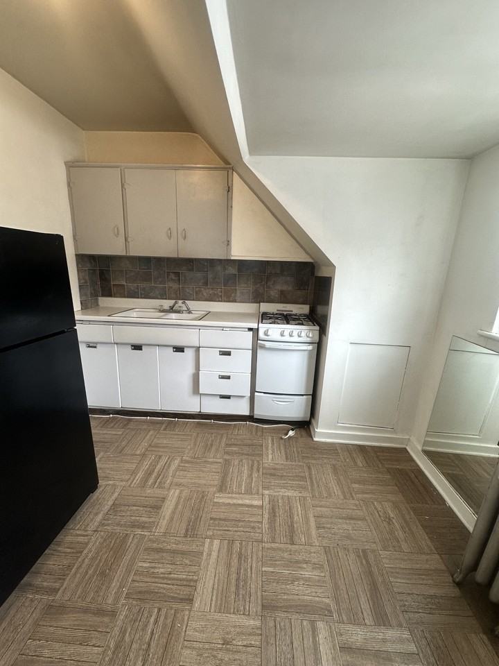 357 N Grant St #3 - Photo 6 of 11