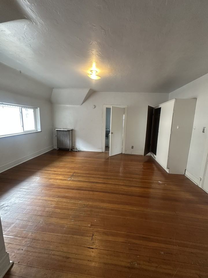 357 N Grant St #3 - Photo 7 of 11