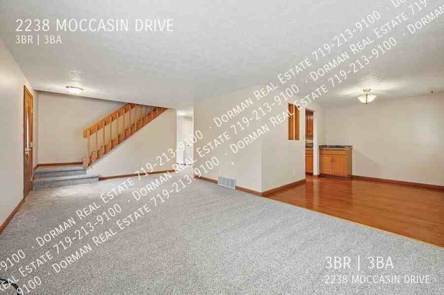 2238 Moccassin Dr - Photo 6 of 21