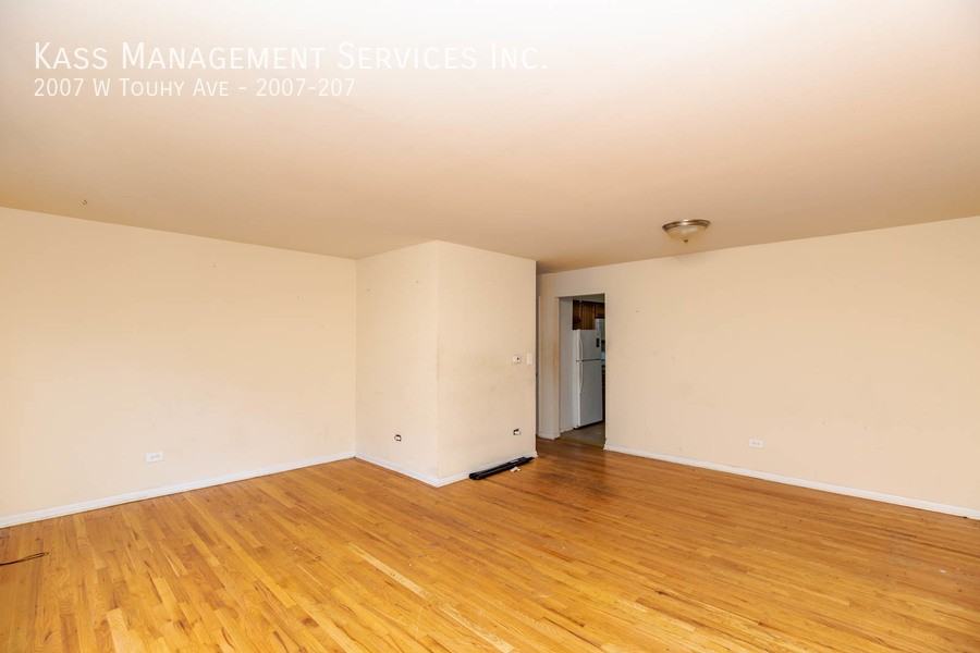 2007 W Touhy Ave #2007-207 - Photo 3 of 7