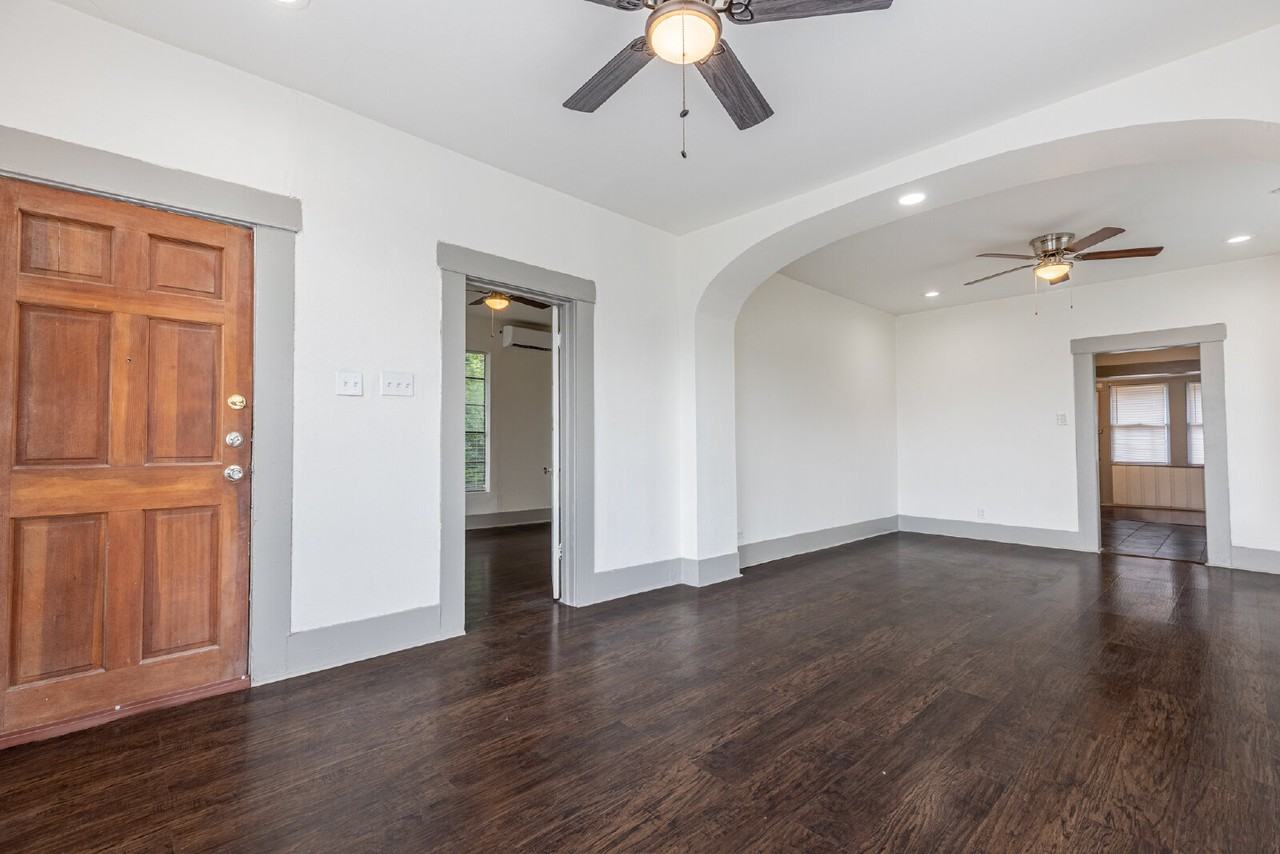 706 Canton - Photo 6 of 30