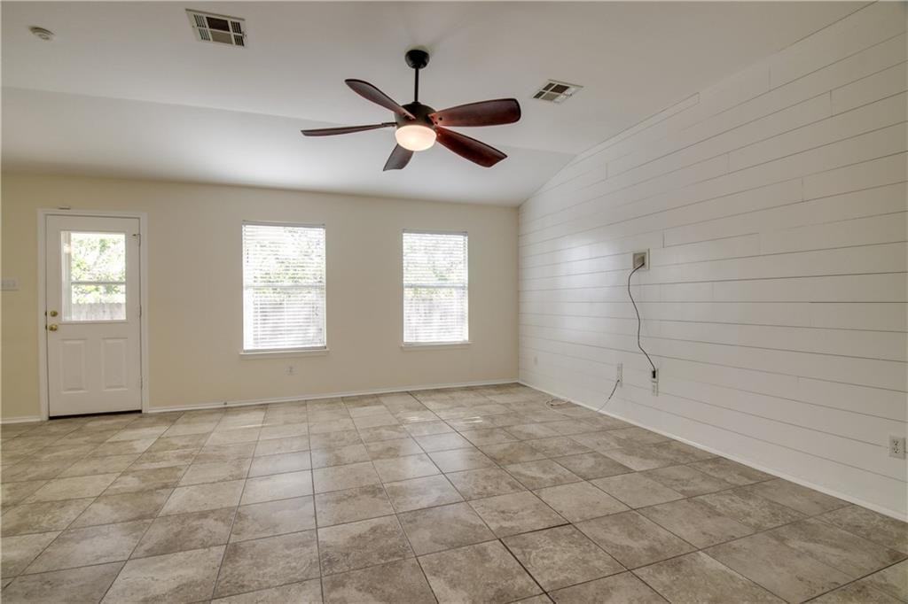 113 Spur Cv - Photo 4 of 29