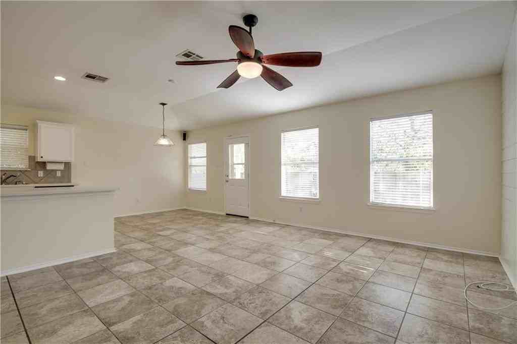 113 Spur Cv - Photo 5 of 29