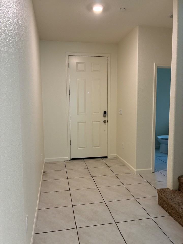 149 Shafer Ave - Photo 4 of 38