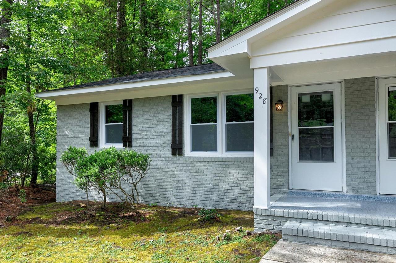 928 Jason Ct - Photo 2 of 46