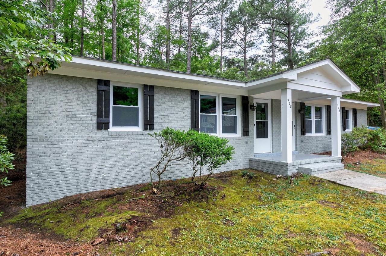 928 Jason Ct - Photo 3 of 46