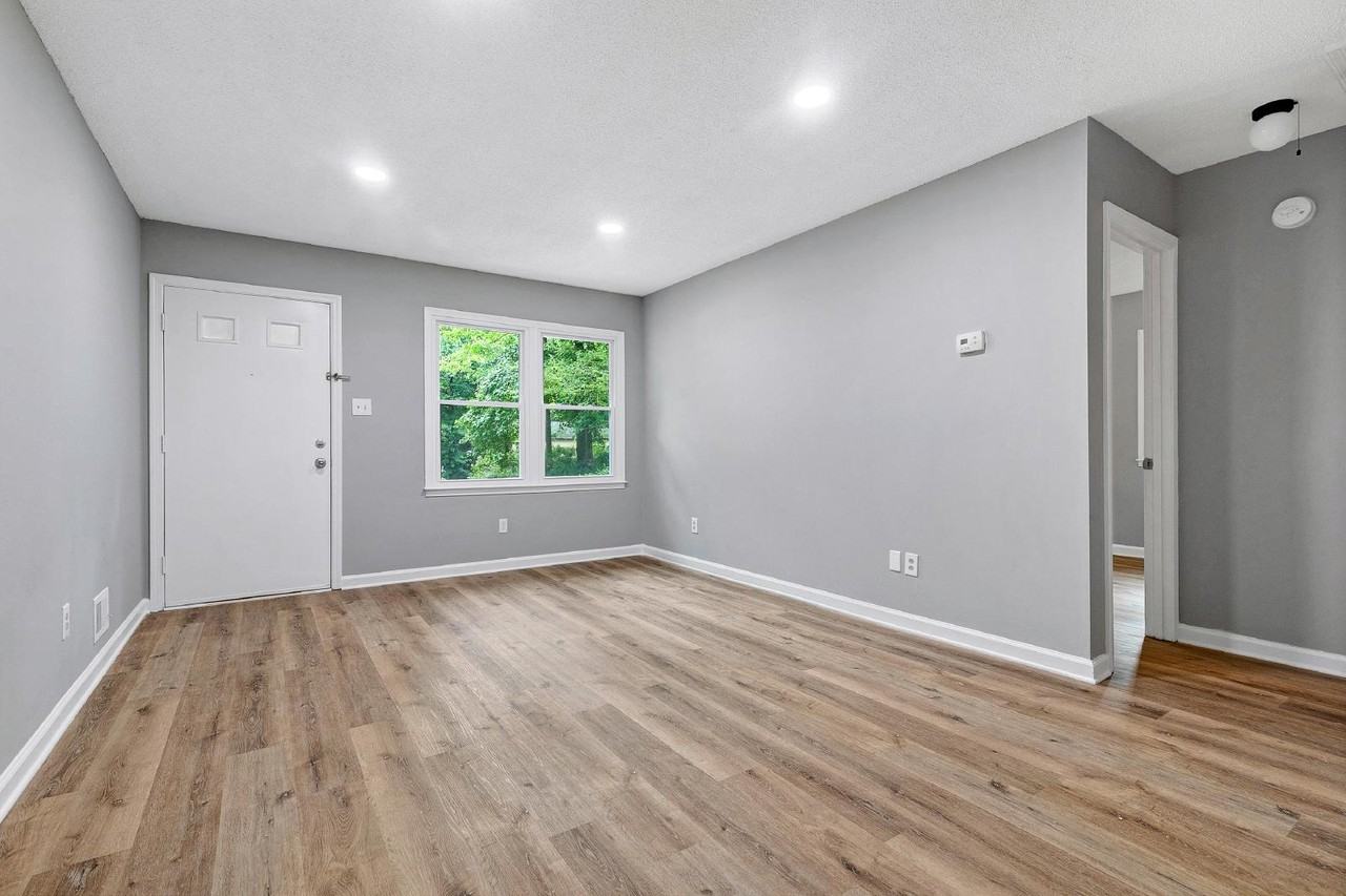 928 Jason Ct - Photo 7 of 46