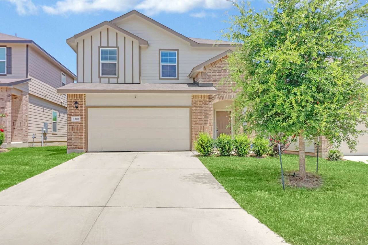 1310 Brown Pelican Way - Photo 2 of 31