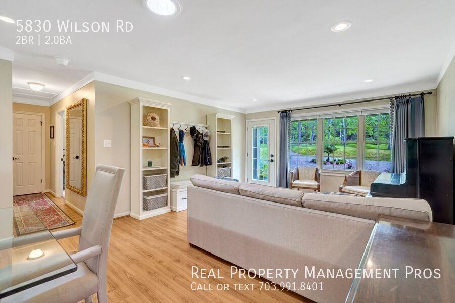5830 Wilson Rd - Photo 6 of 35