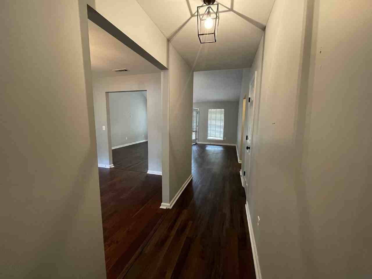 512 Creek View Dr - Photo 2 of 15