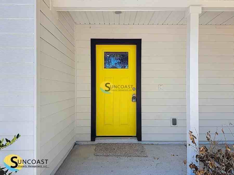 3902 Laurie St - Photo 2 of 38