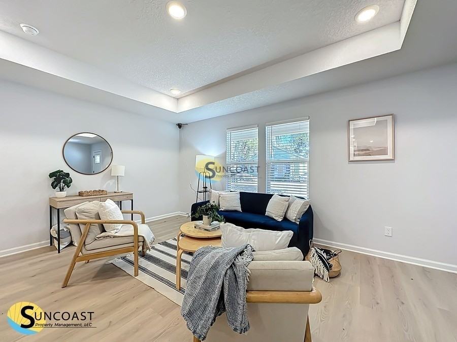 3902 Laurie St - Photo 4 of 38