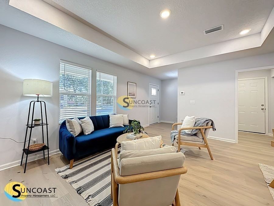 3902 Laurie St - Photo 5 of 38