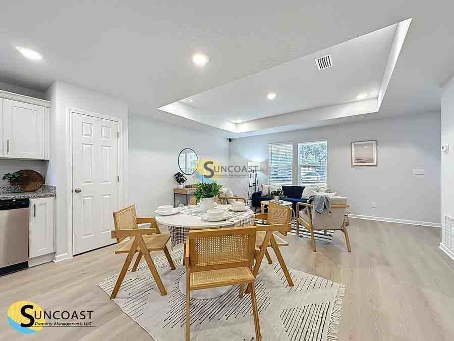 3902 Laurie St - Photo 7 of 38