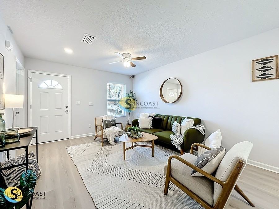 1336 W 30th St - Photo 6 of 25