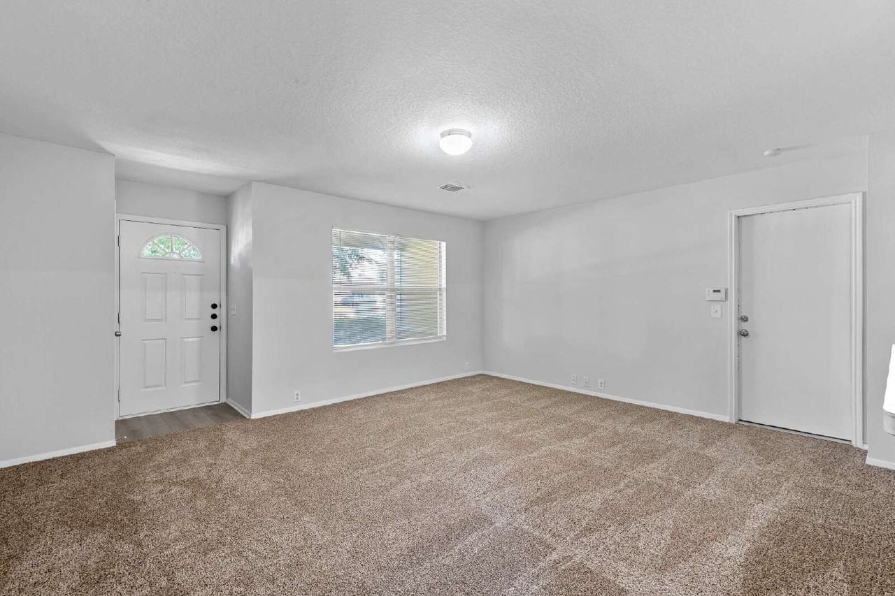 3311 Jib Ct - Photo 2 of 18