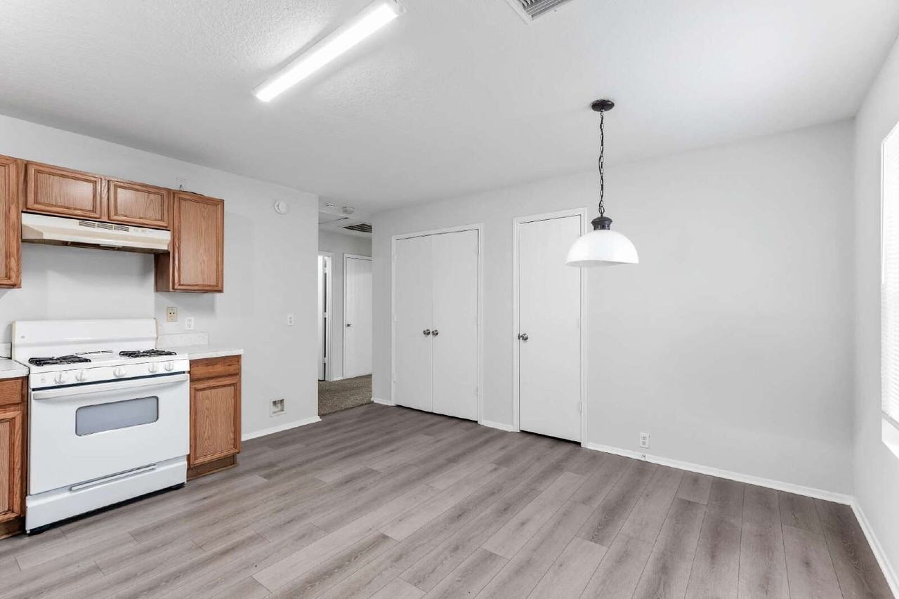 3311 Jib Ct - Photo 3 of 18