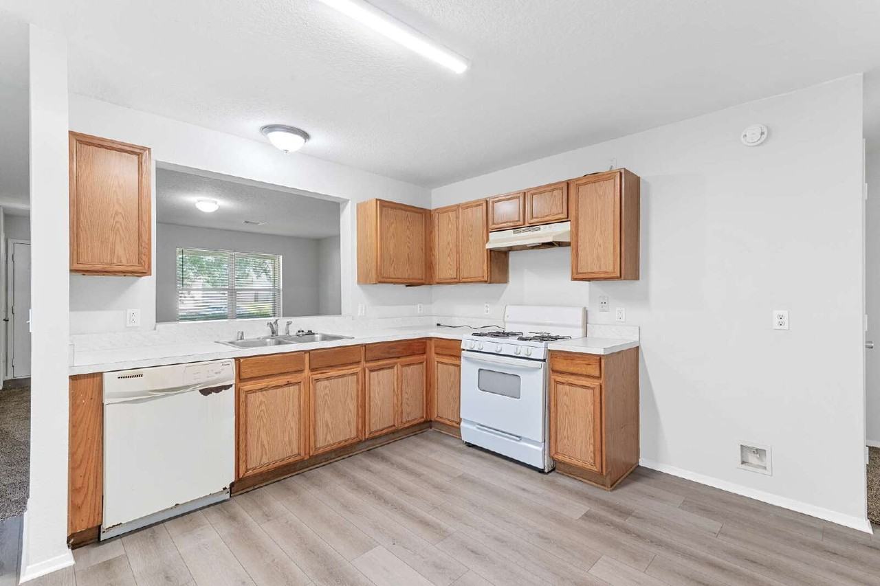 3311 Jib Ct - Photo 4 of 18
