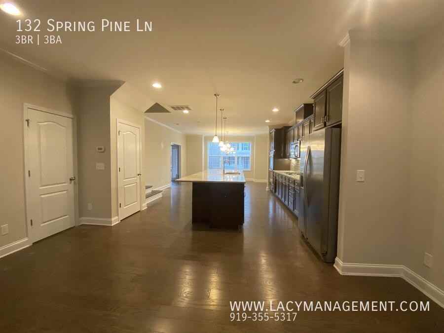 132 Spring Pine Ln - Photo 4 of 34