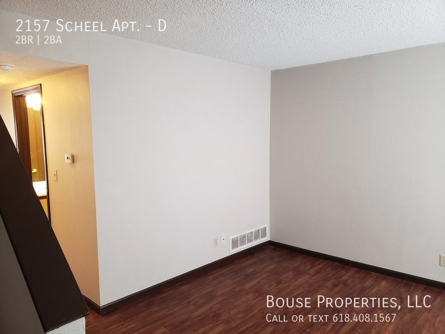 2157 Scheel Apt. #D - Photo 2 of 5