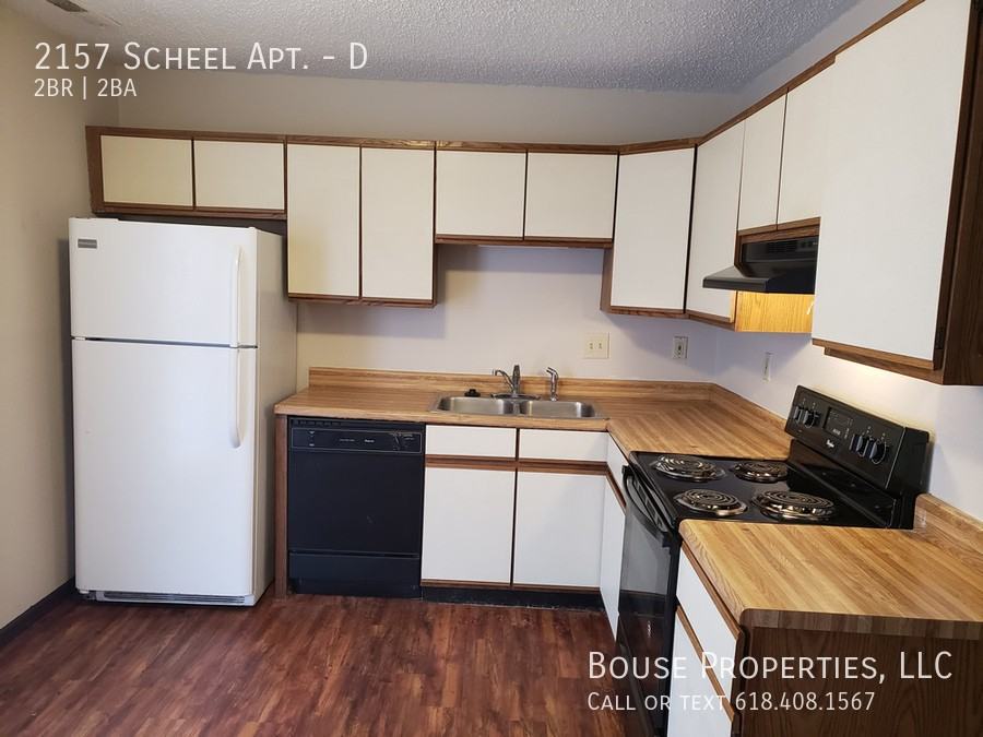 2157 Scheel Apt. #D - Photo 3 of 5